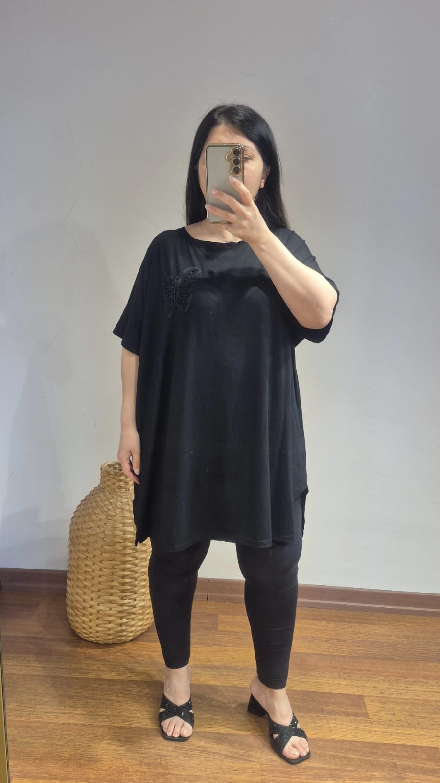 Bluz%20kelebek%20motif%20siyah