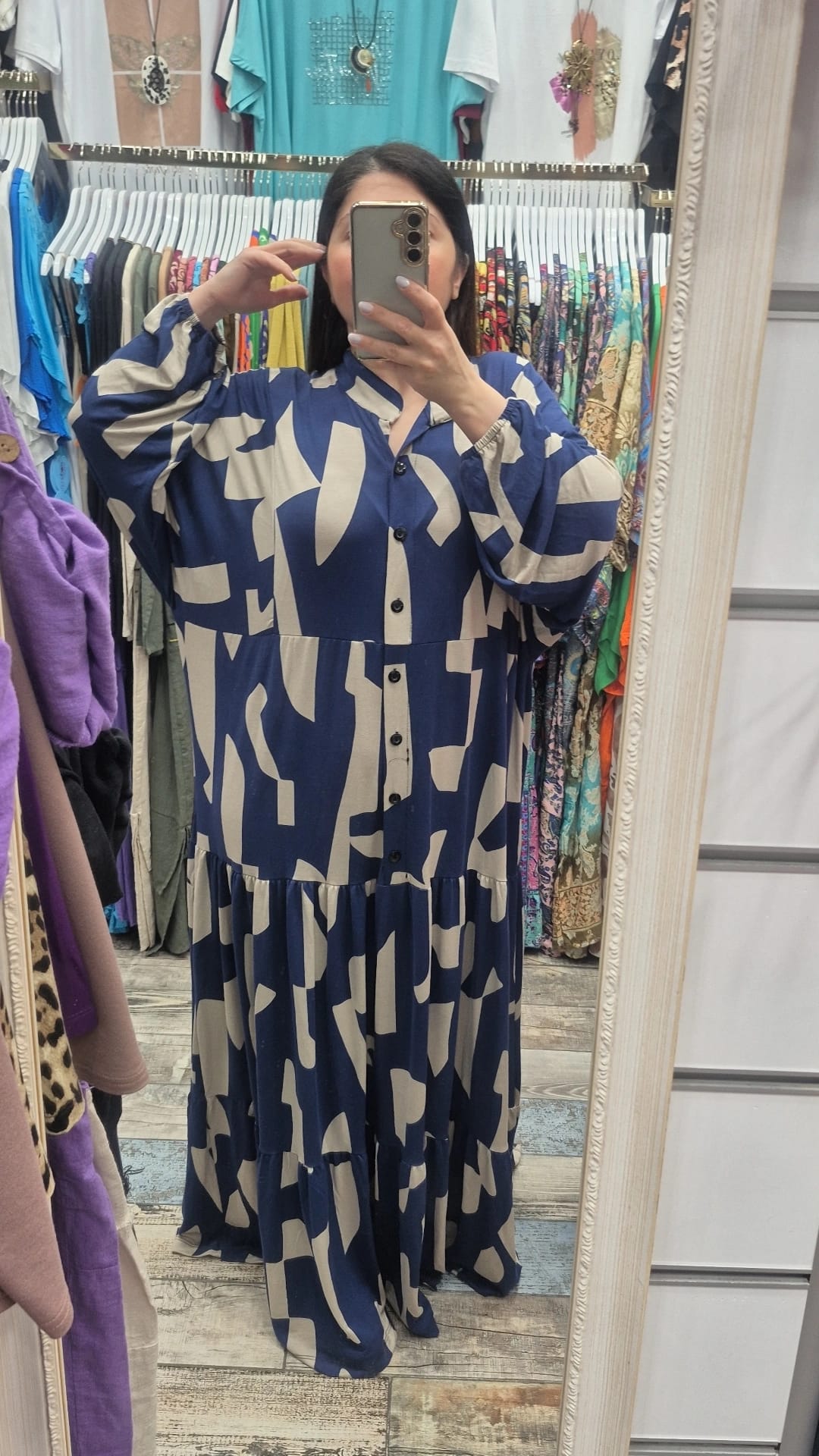 Hakim yaka balon kol düğmeli  elbise lacivert bej renk desen