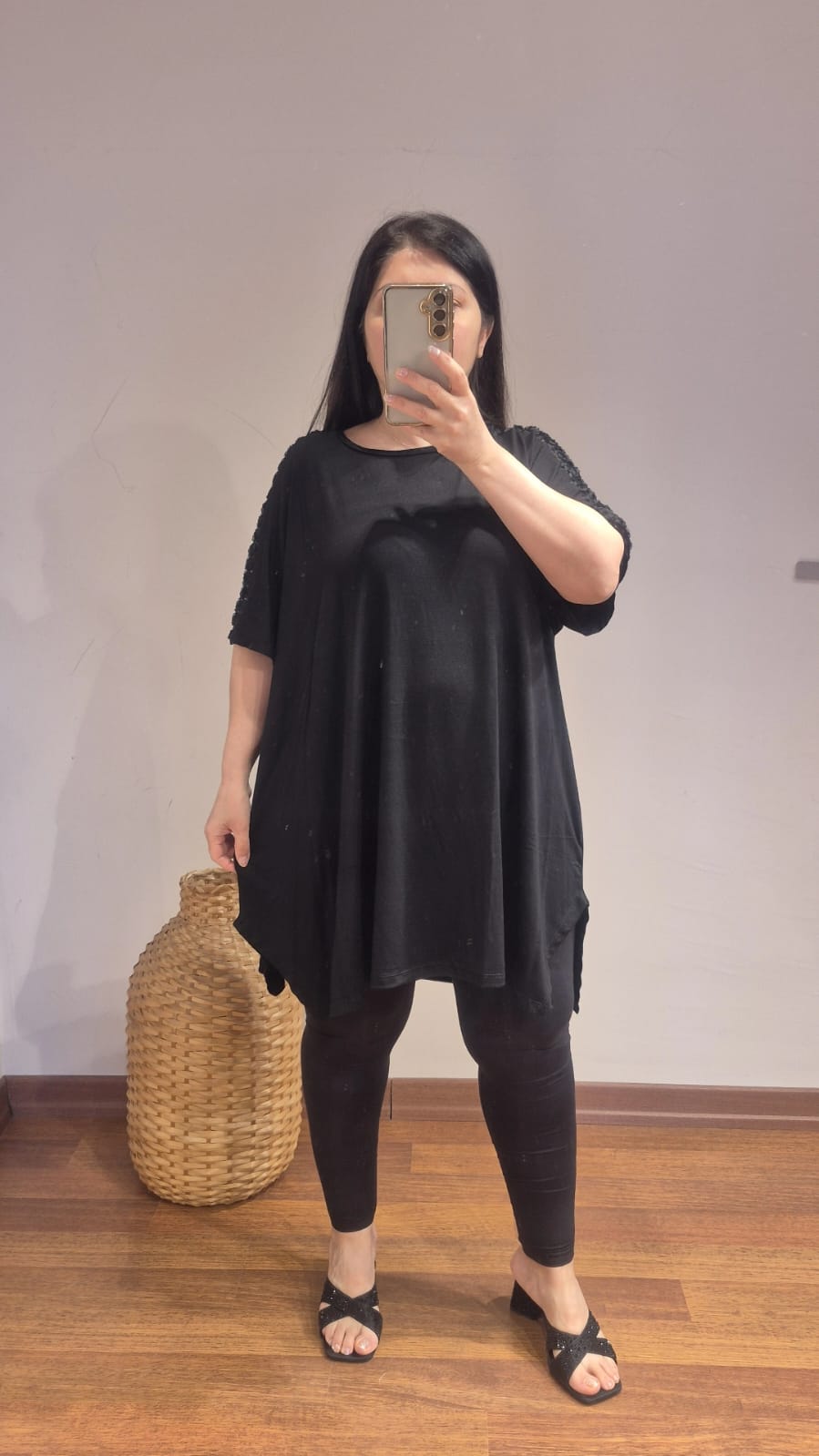 Bluz%20organzesi%20gül%20detay%20siyah