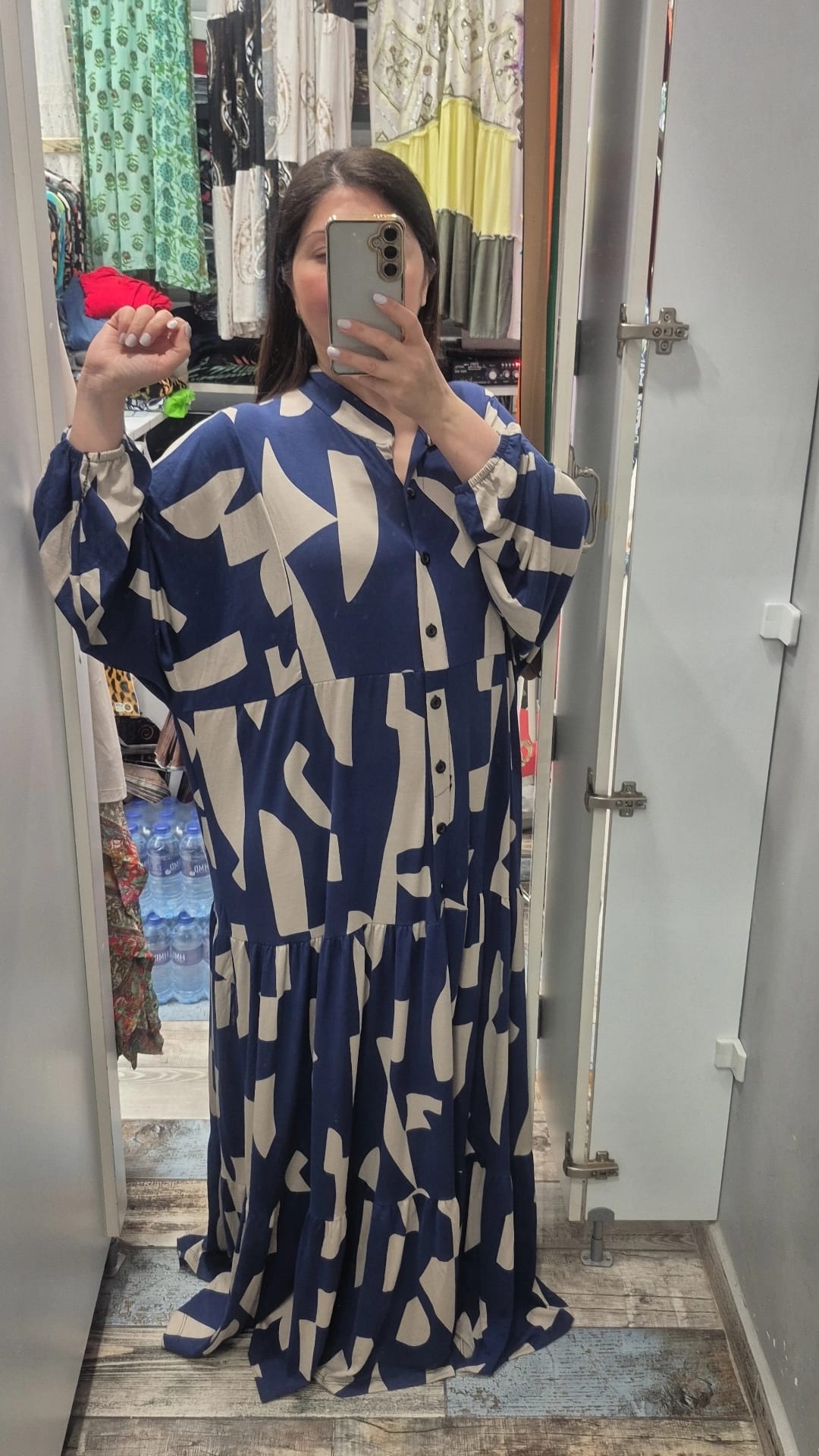 Hakim yaka balon kol düğmeli  elbise lacivert bej renk desen