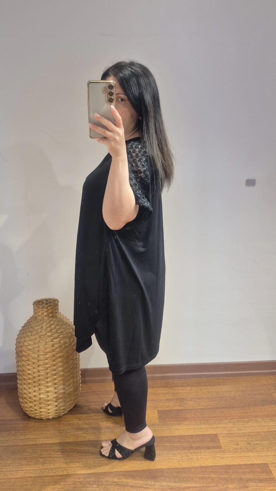 Bluz%20organzesi%20gül%20detay%20siyah