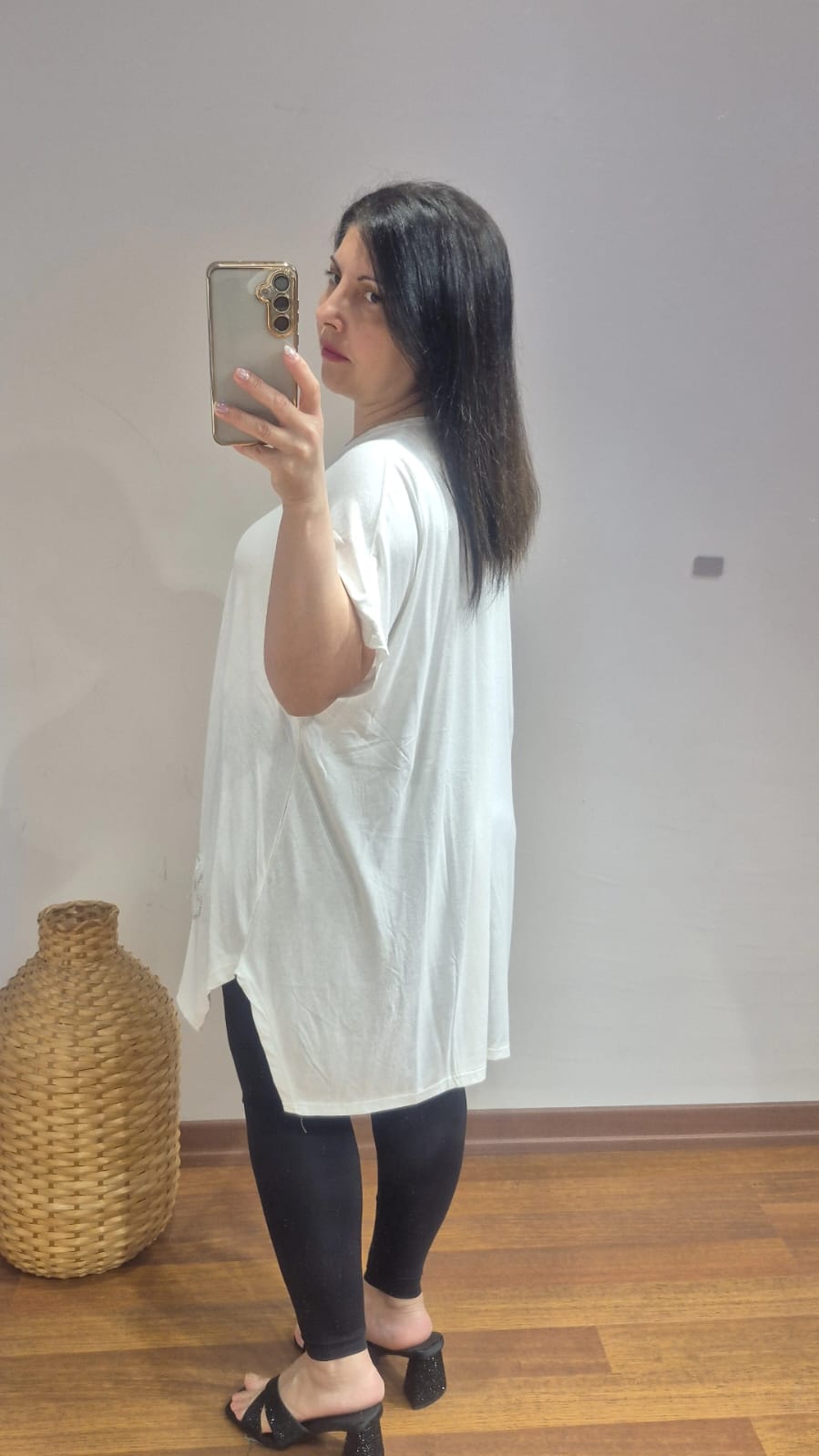 Bluz%20çiçek%20motif%20kırık%20beyaz%20