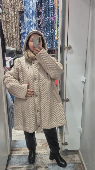 Kaban kapüşonlu verev kapitone model sedef bej